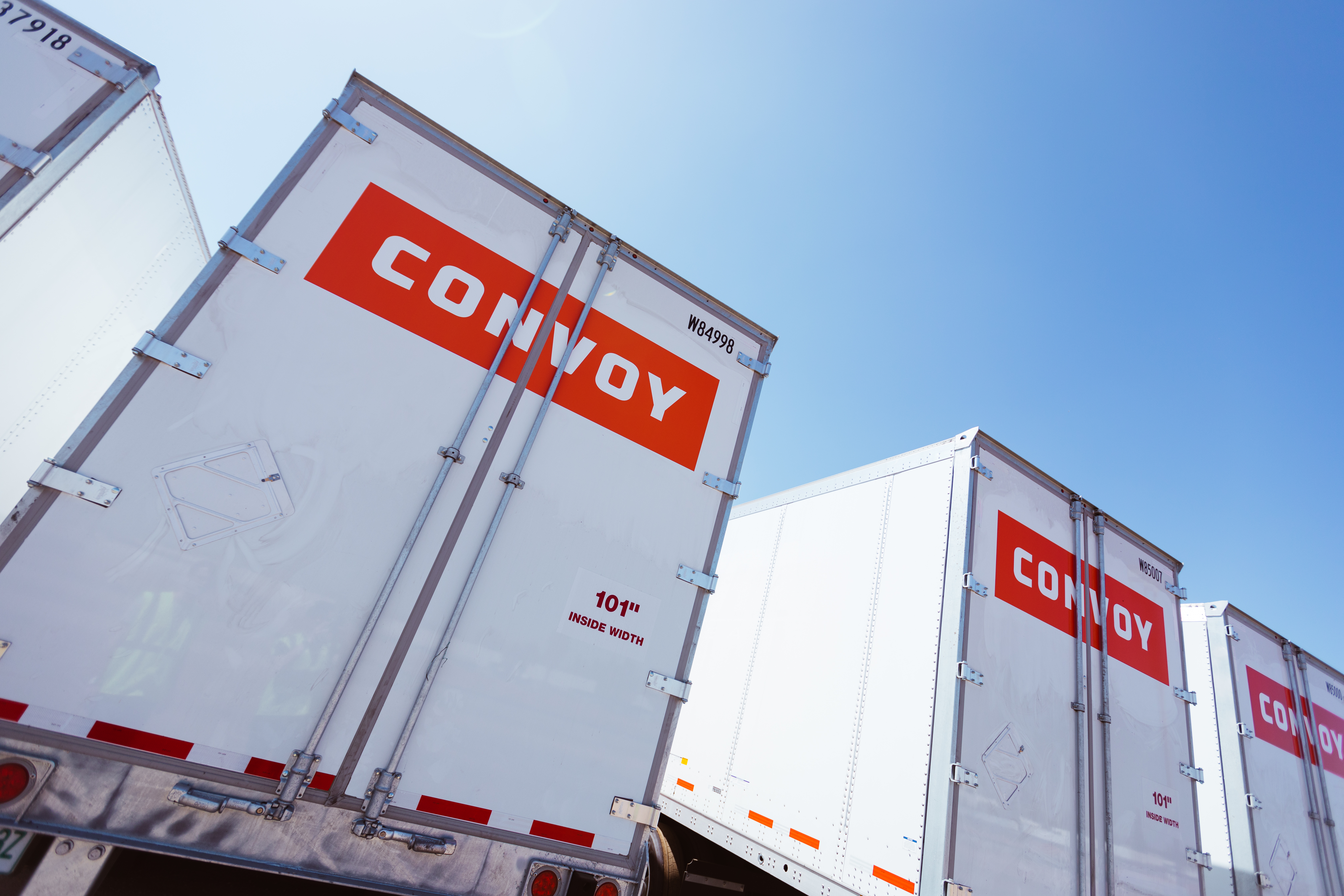 Convoy trucking